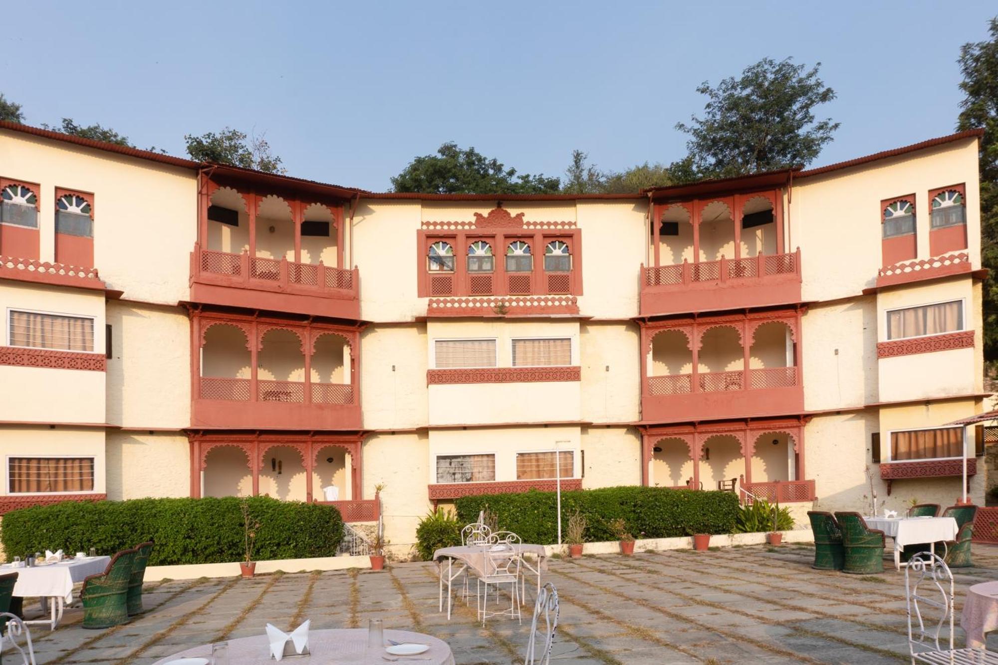Treebo Kumbhal Castle, 2 Km From Kumbalgarh Fort Кумбалгарх Екстериор снимка